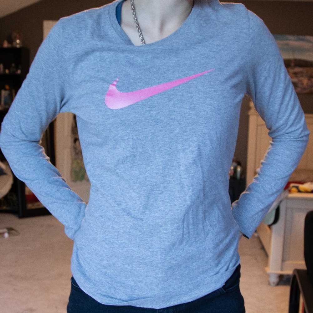 NIKE long sleeve shirt
